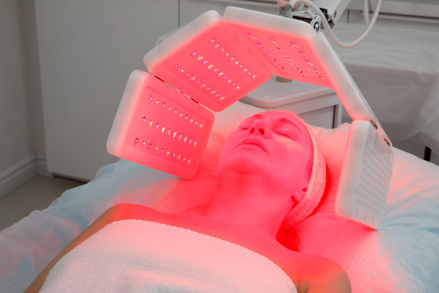 red-light-therapy (1)